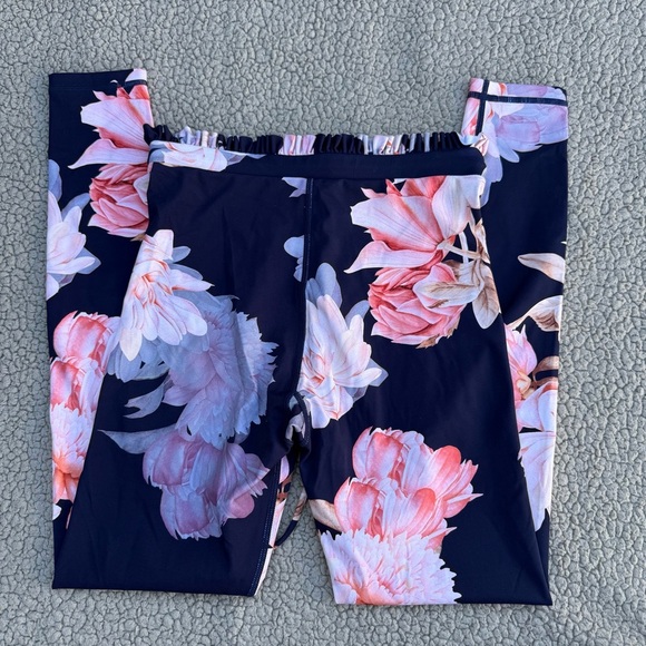 CELESTINE Lace-Up Ruffle Legging - Picture 5 of 6